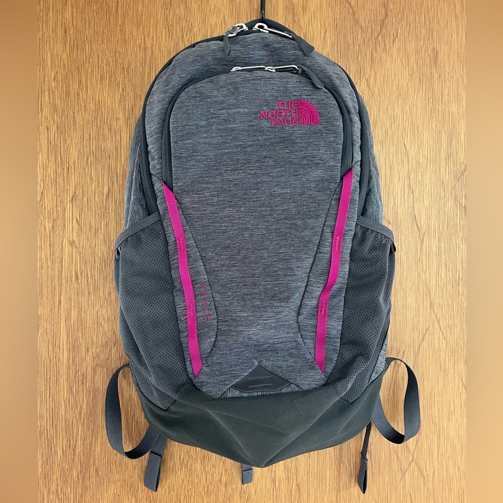 The North Face Padded Laptop Flexvent Vault Backpack Gray/Pink